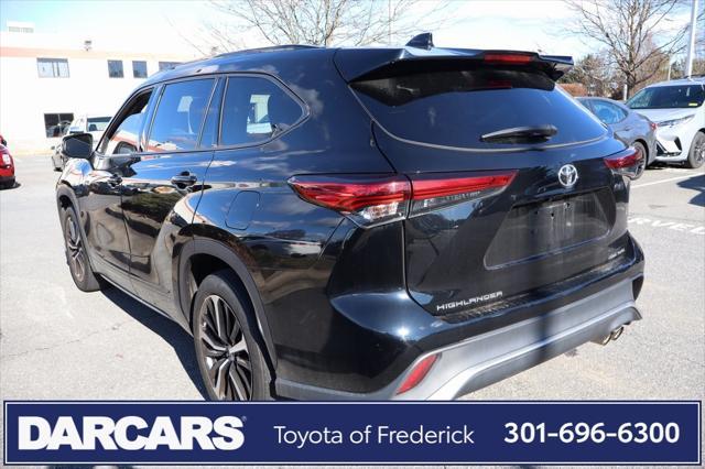 used 2021 Toyota Highlander car, priced at $34,491