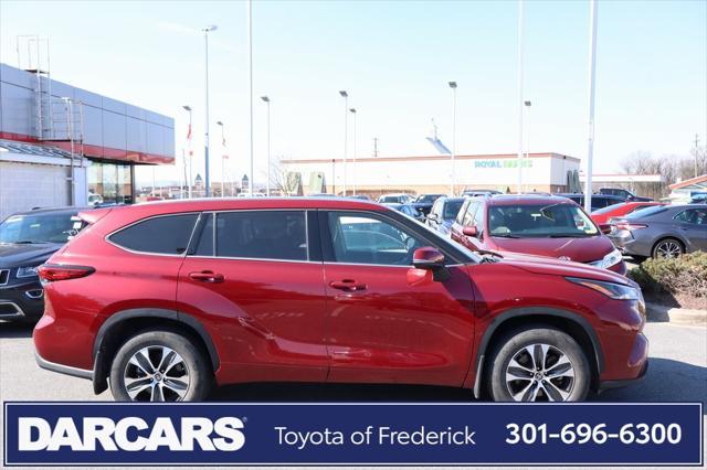 used 2021 Toyota Highlander car, priced at $31,791