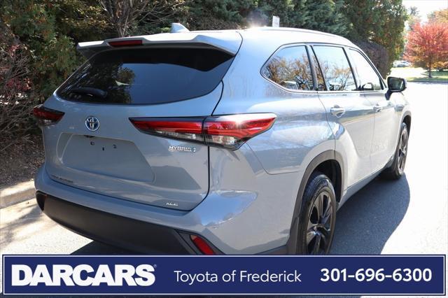 used 2022 Toyota Highlander Hybrid car, priced at $37,791