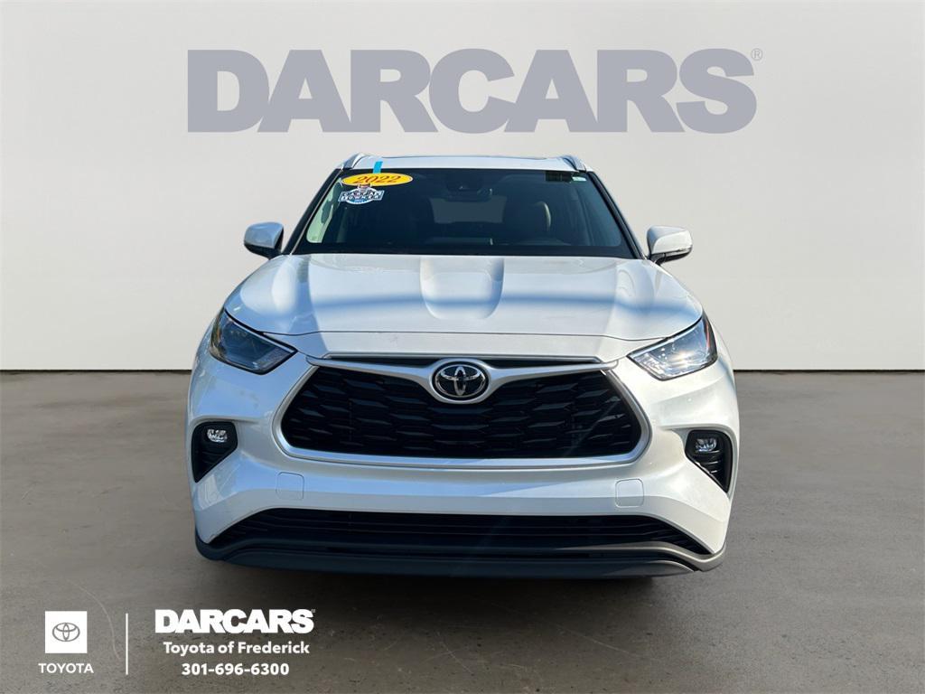 used 2022 Toyota Highlander car, priced at $33,691