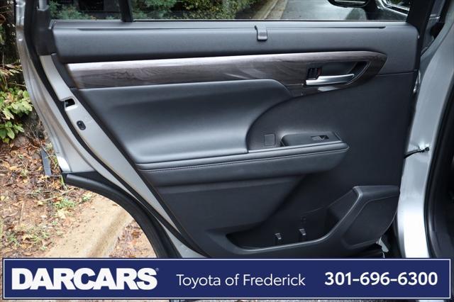 used 2023 Toyota Highlander Hybrid car, priced at $47,991