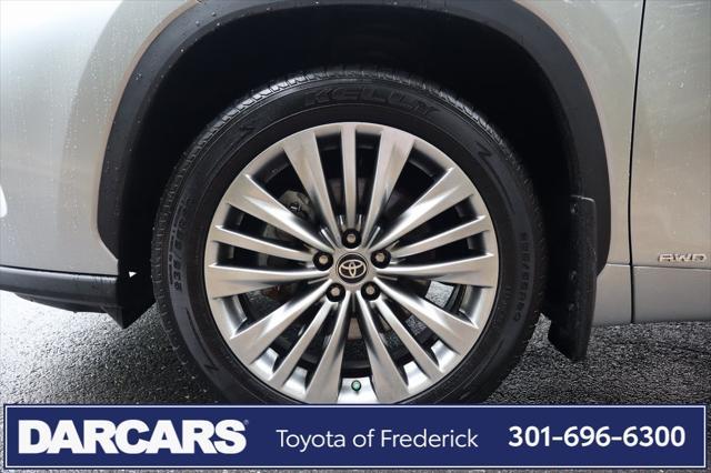 used 2023 Toyota Highlander Hybrid car, priced at $47,991