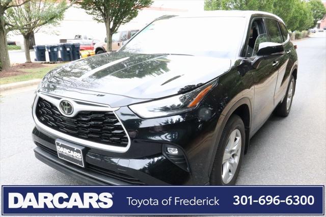 used 2021 Toyota Highlander car, priced at $31,391