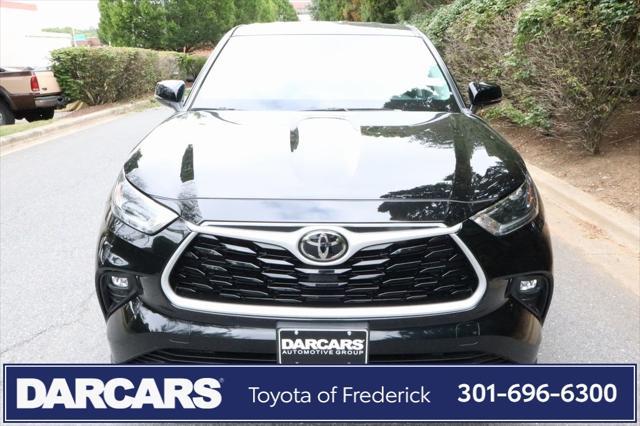 used 2021 Toyota Highlander car, priced at $31,391