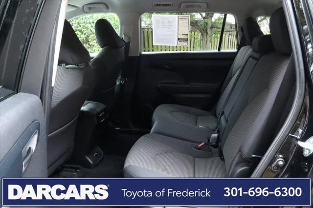 used 2021 Toyota Highlander car, priced at $31,391