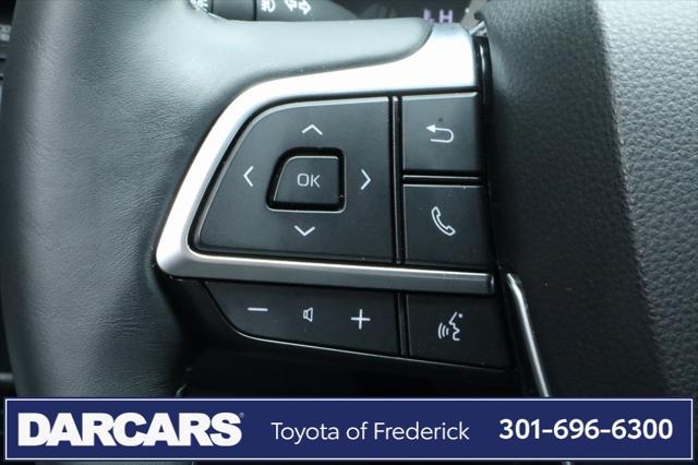 used 2021 Toyota Highlander car, priced at $31,391