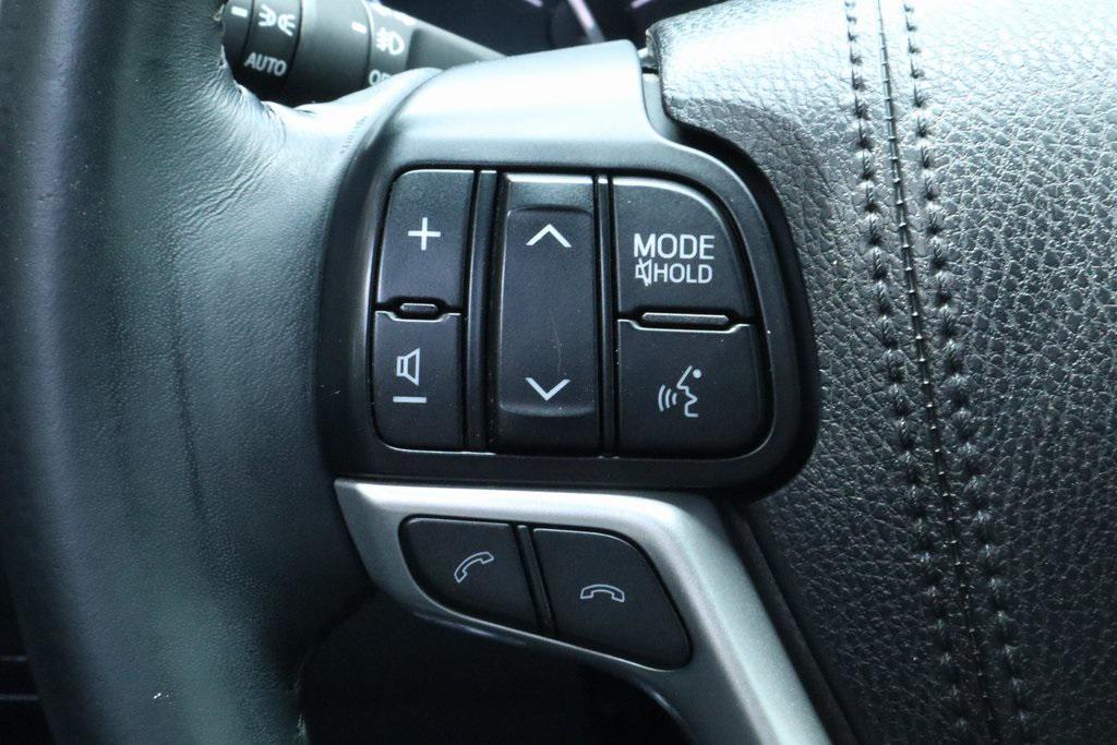 used 2018 Toyota Highlander car, priced at $22,991