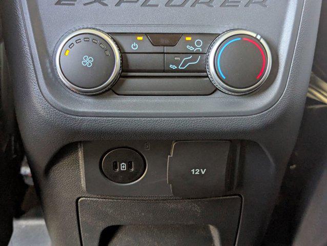 new 2025 Ford Explorer car, priced at $40,921