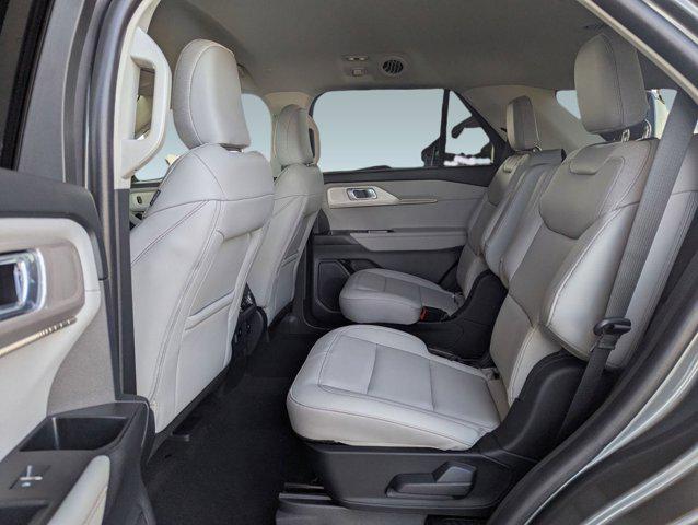 new 2025 Ford Explorer car, priced at $40,921