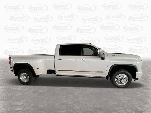 used 2025 Chevrolet Silverado 3500 car, priced at $83,998