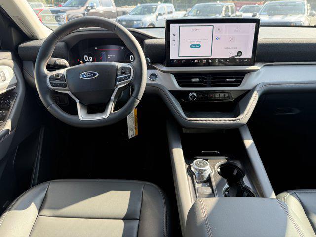 new 2025 Ford Explorer car, priced at $40,833