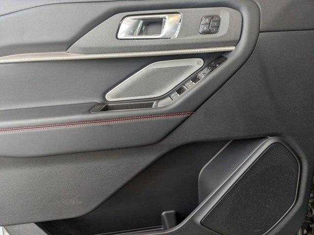 new 2025 Ford Explorer car, priced at $56,671