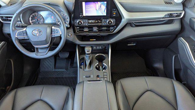 used 2023 Toyota Highlander car, priced at $35,999