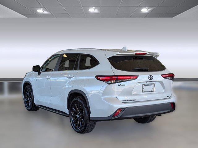used 2023 Toyota Highlander car, priced at $35,999