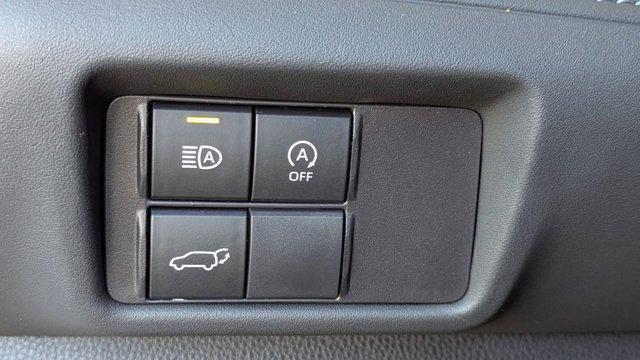 used 2023 Toyota Highlander car, priced at $35,999