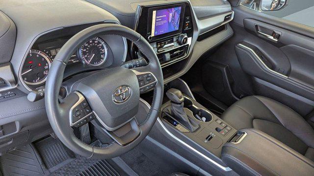 used 2023 Toyota Highlander car, priced at $35,999
