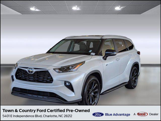 used 2023 Toyota Highlander car, priced at $35,999