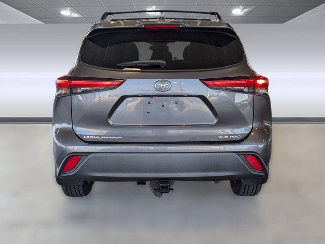 used 2021 Toyota Highlander car, priced at $26,996