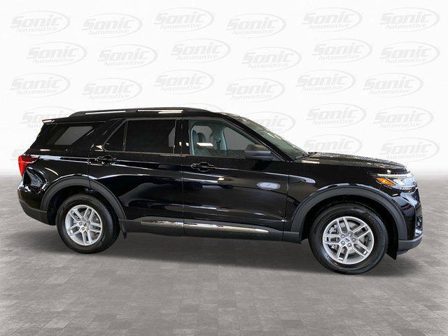 new 2025 Ford Explorer car, priced at $40,081