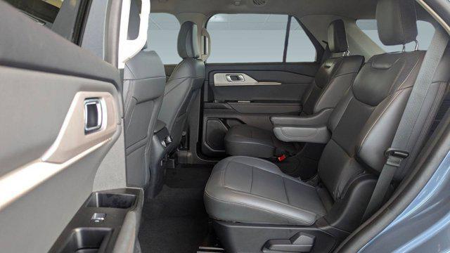 new 2025 Ford Explorer car, priced at $40,682