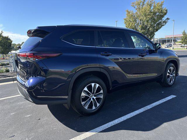 used 2025 Toyota Highlander car, priced at $45,821