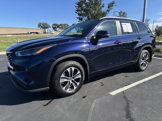 used 2025 Toyota Highlander car, priced at $45,821