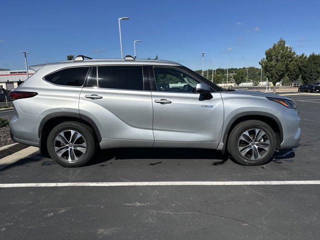used 2020 Toyota Highlander Hybrid car, priced at $36,216