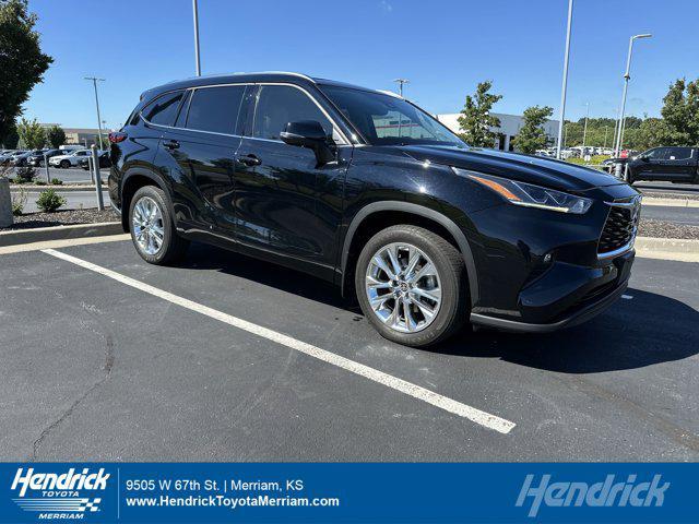 used 2020 Toyota Highlander car, priced at $31,907