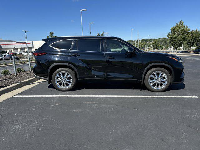 used 2020 Toyota Highlander car, priced at $31,907