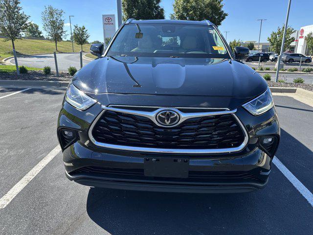 used 2020 Toyota Highlander car, priced at $31,907