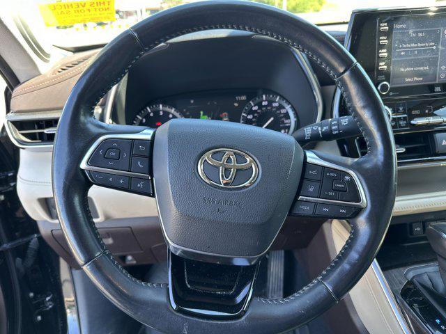 used 2020 Toyota Highlander car, priced at $31,907