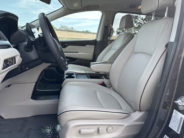 used 2025 Honda Odyssey car, priced at $47,076