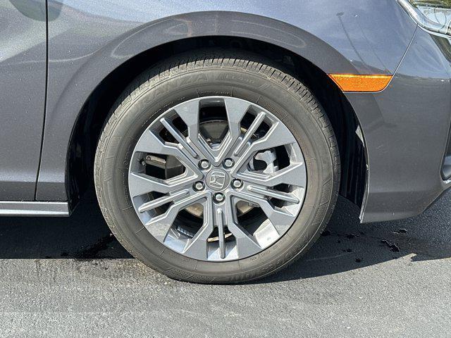 used 2025 Honda Odyssey car, priced at $47,076