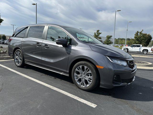 used 2025 Honda Odyssey car, priced at $47,076