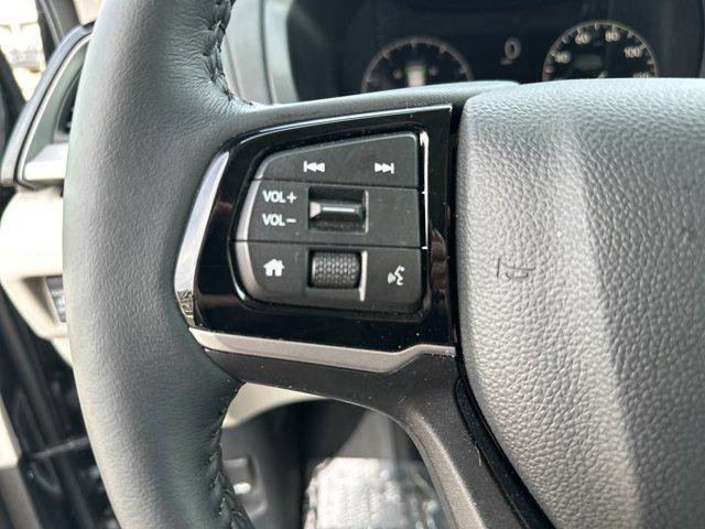used 2025 Honda Odyssey car, priced at $47,076