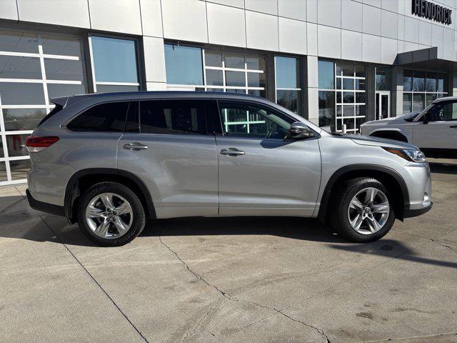 used 2019 Toyota Highlander car, priced at $33,292