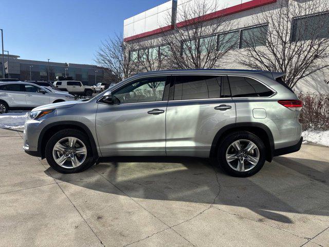 used 2019 Toyota Highlander car, priced at $33,292