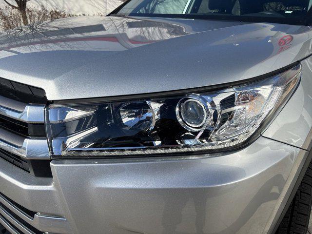 used 2019 Toyota Highlander car, priced at $33,292