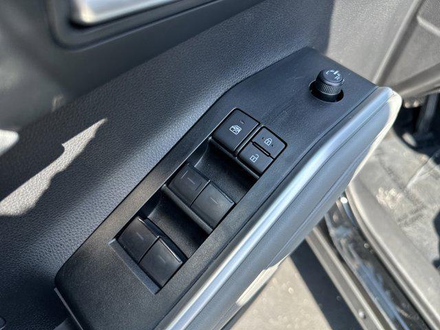 used 2025 Toyota Highlander car, priced at $48,354