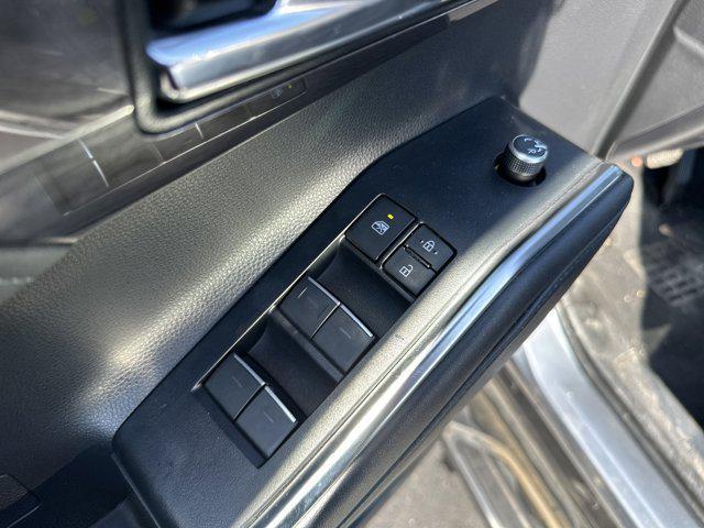 used 2022 Toyota Highlander Hybrid car, priced at $38,994