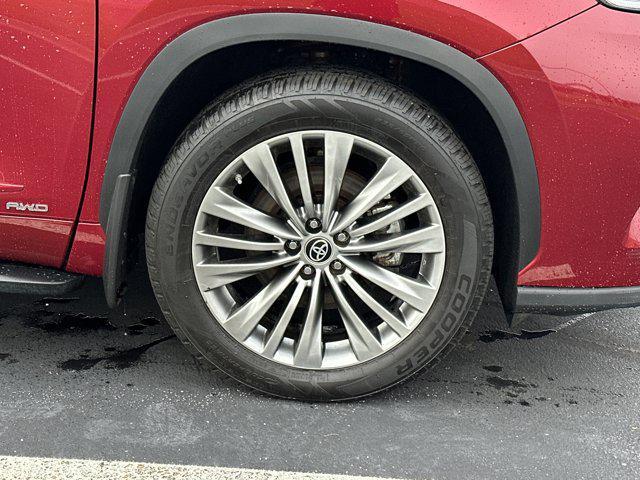 used 2021 Toyota Highlander Hybrid car, priced at $44,940