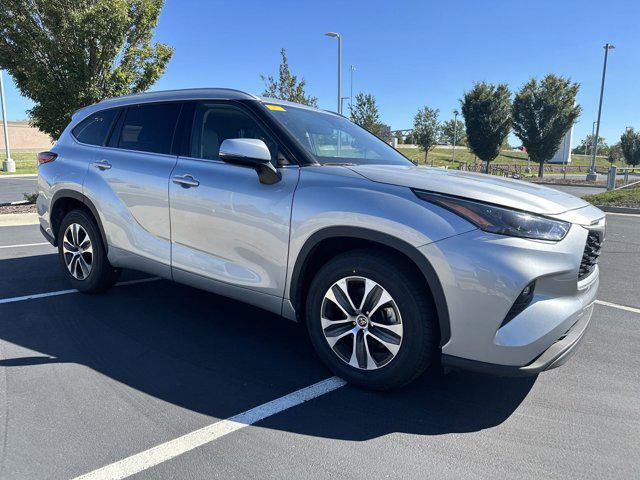 used 2022 Toyota Highlander car, priced at $34,881