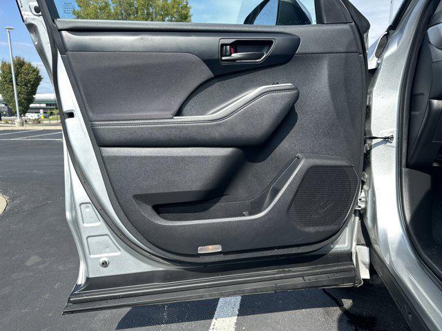 used 2024 Toyota Highlander car, priced at $36,246