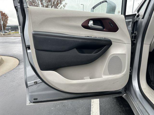 used 2019 Chrysler Pacifica car, priced at $17,558