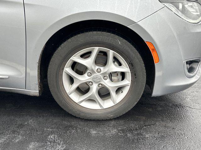 used 2019 Chrysler Pacifica car, priced at $17,558