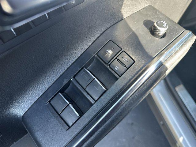 used 2022 Toyota Highlander car, priced at $41,144