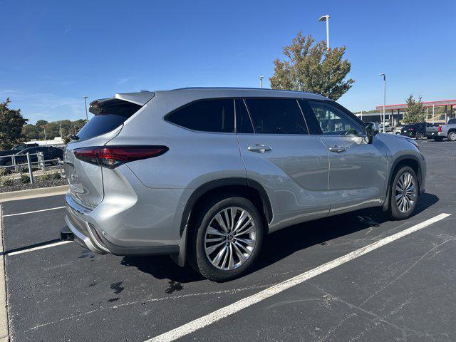 used 2022 Toyota Highlander car, priced at $41,144