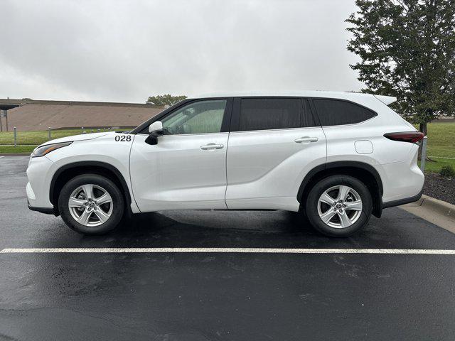 used 2025 Toyota Highlander car, priced at $42,748