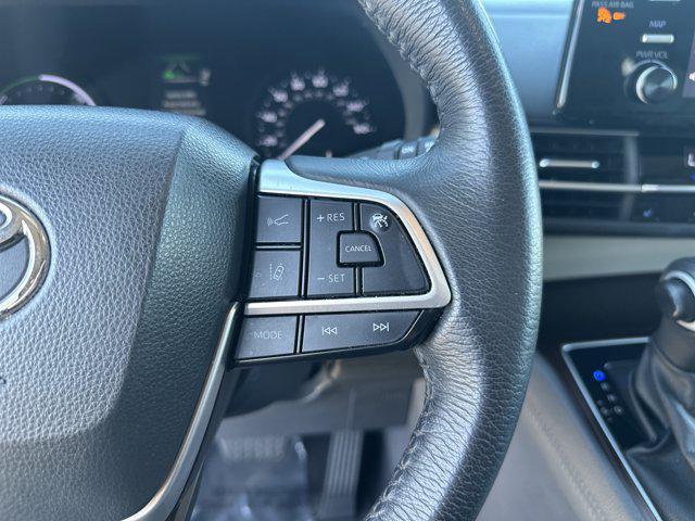 used 2023 Toyota Sienna car, priced at $38,998