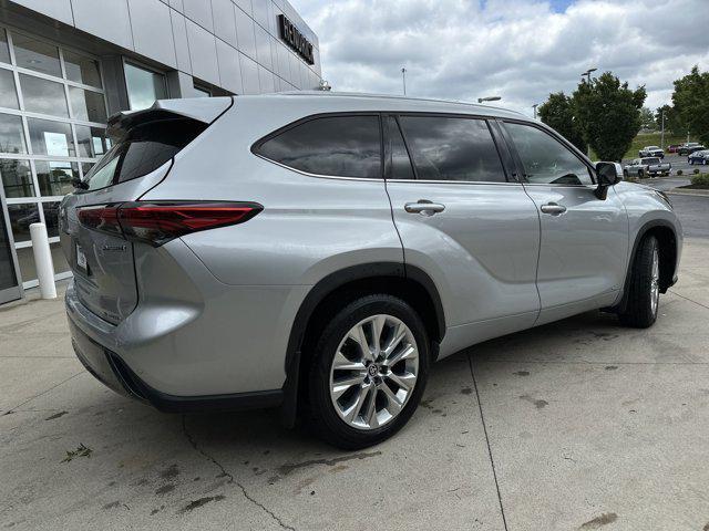 used 2022 Toyota Highlander Hybrid car, priced at $41,428